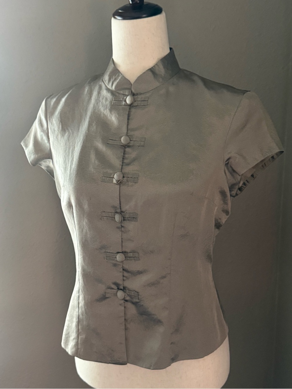 Mandarin Collar Short Sleeve Satin Blouse - Taupe/ Bronze